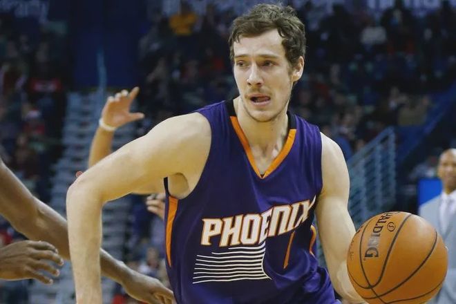 面对强敌的 面对强敌的