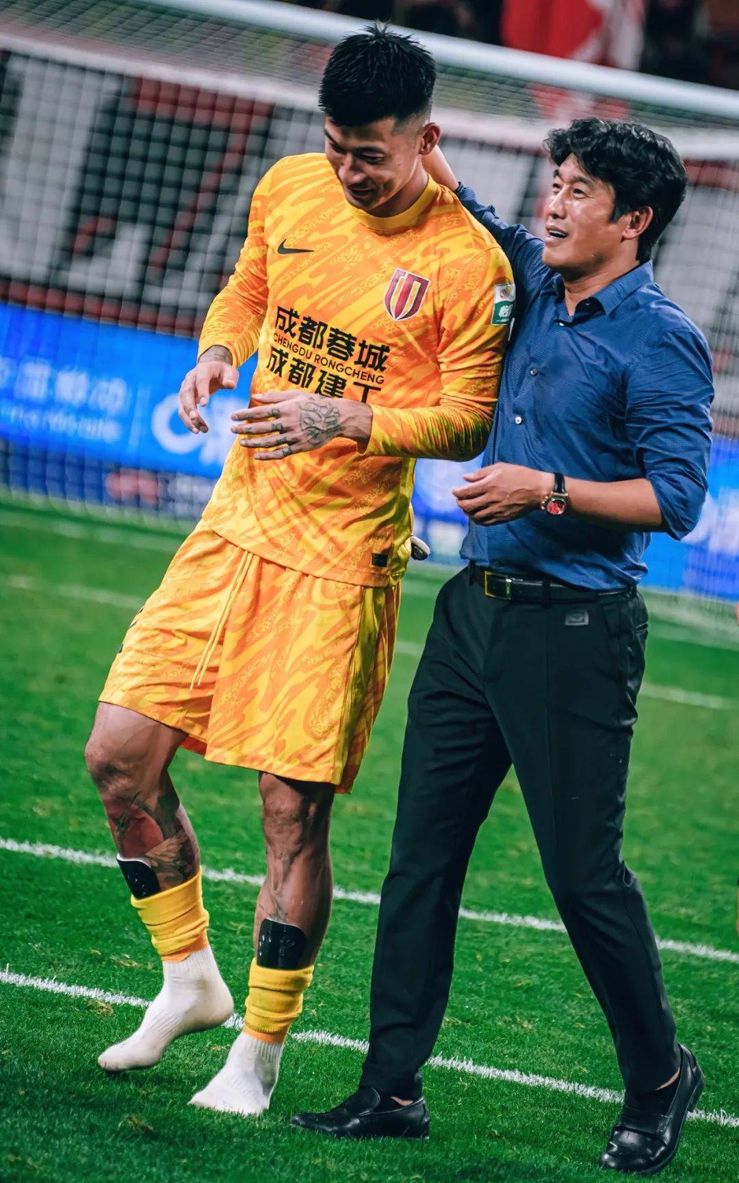 他完成了一 他完成了一