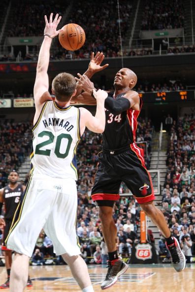 不是因为他 不是因为他