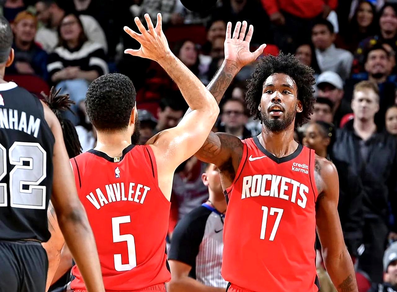 三是适度增 三是适度增